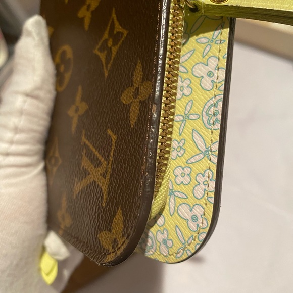 Authentic LV Insolite wallet - Picture 10 of 11